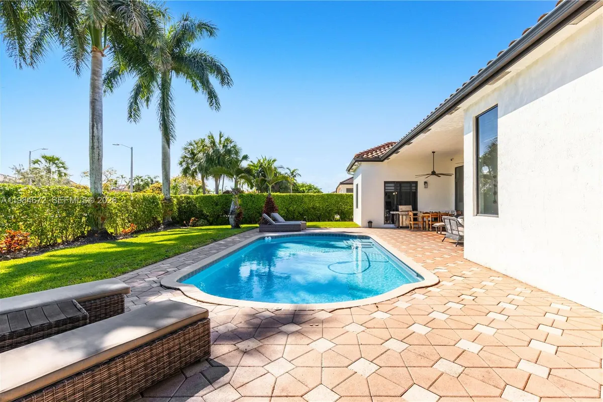 1479 SW 159th Ter, Pembroke Pines FL 33027