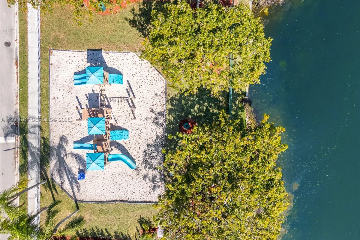 1479 SW 159th Ter, Pembroke Pines FL 33027