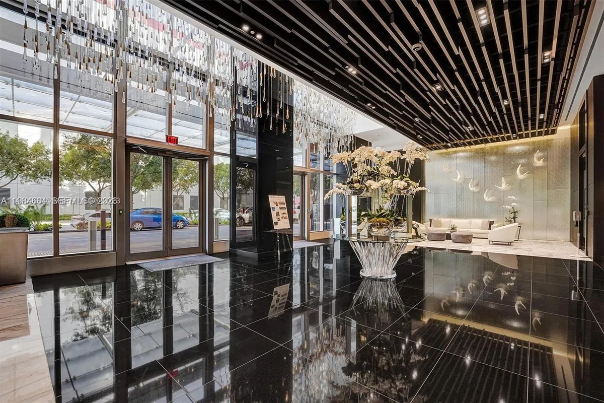 851 NE 1st Ave # 3601, Miami FL 33132