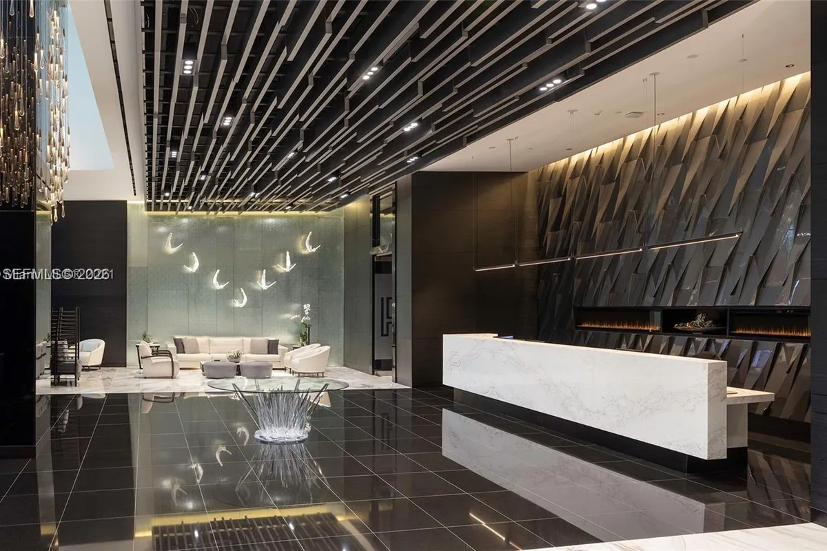 851 NE 1st Ave # 3601, Miami FL 33132