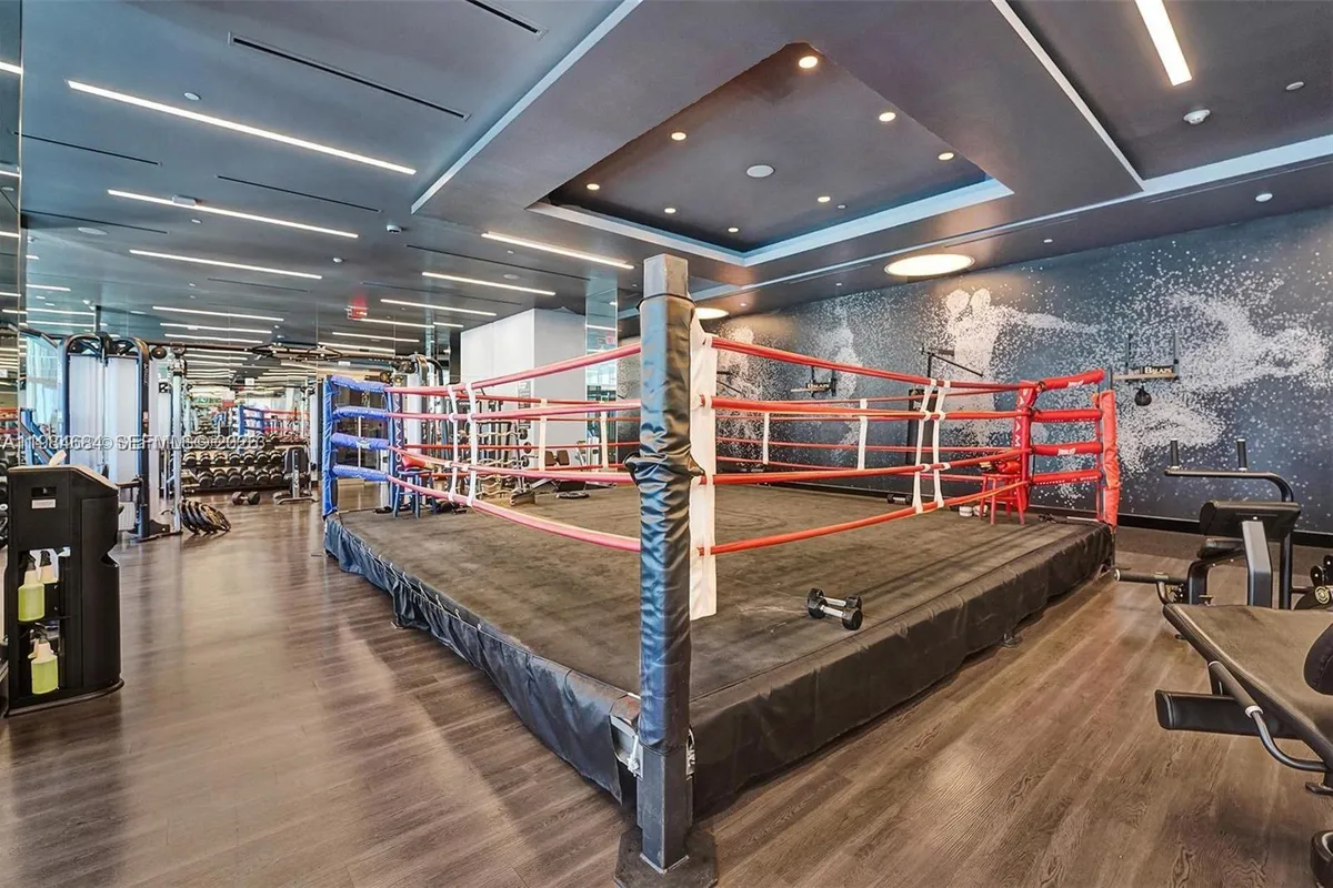 851 NE 1st Ave # 3601, Miami FL 33132