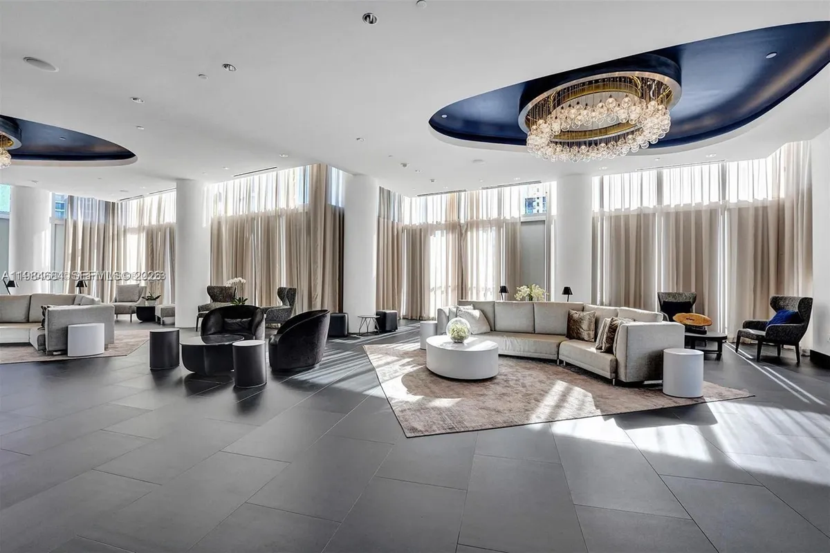 851 NE 1st Ave # 3601, Miami FL 33132