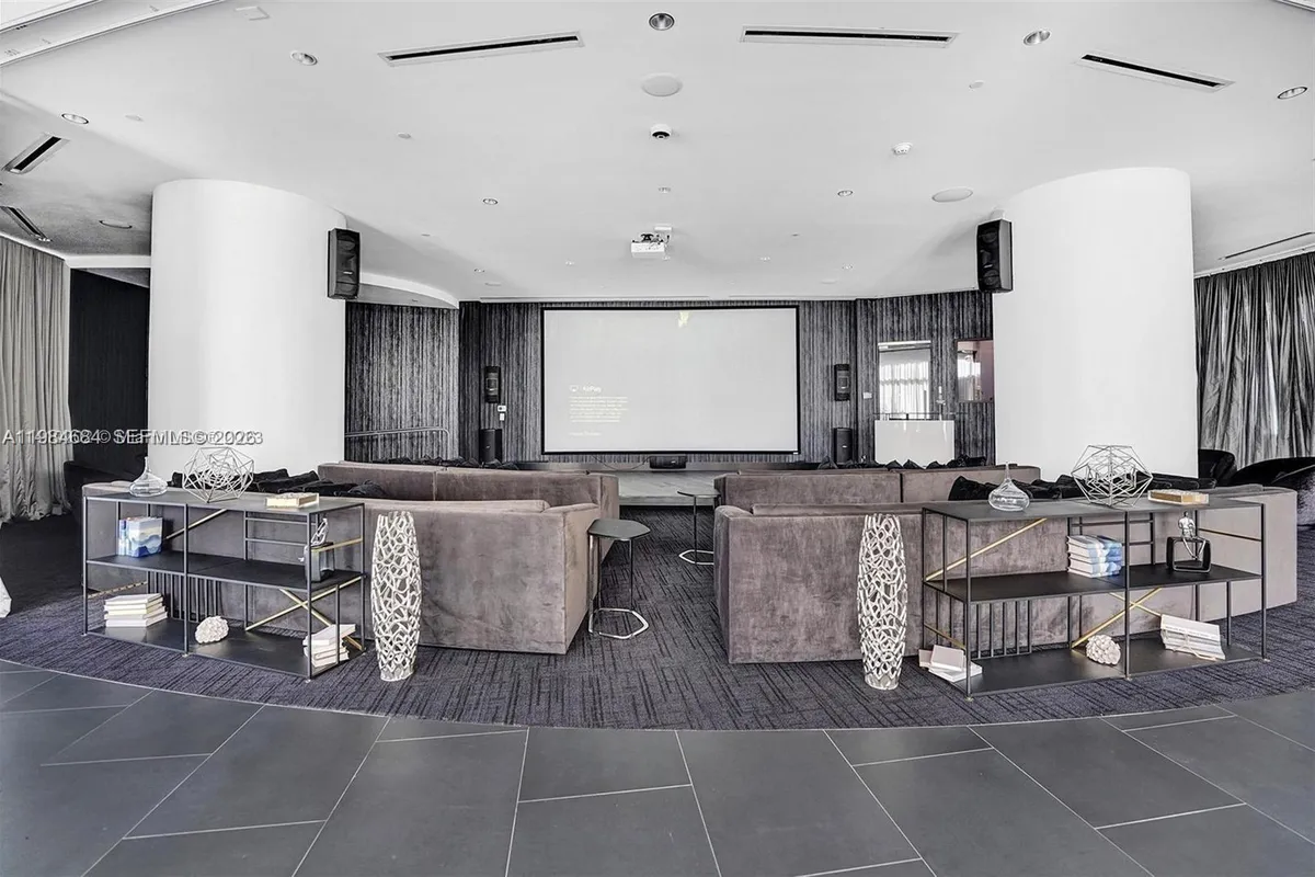 851 NE 1st Ave # 3601, Miami FL 33132