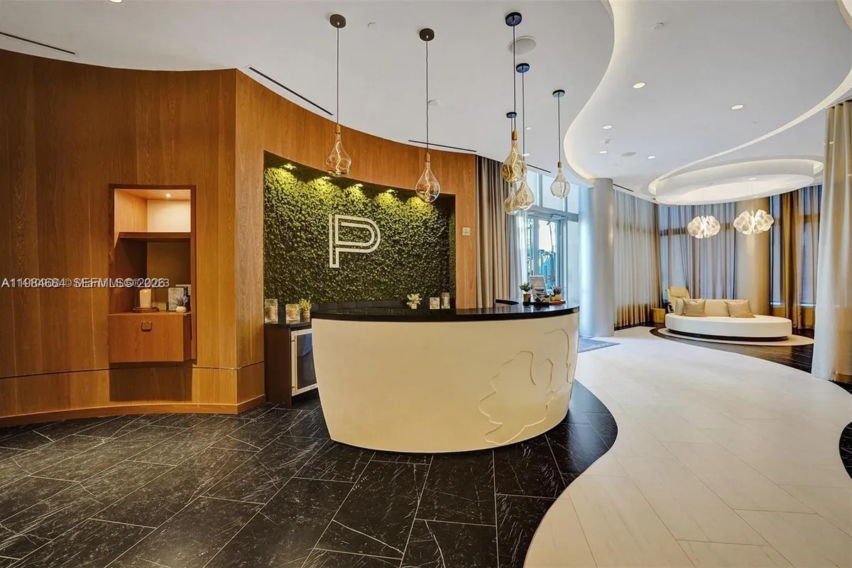 851 NE 1st Ave # 3601, Miami FL 33132