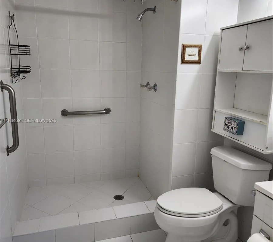 681 S Hollybrook Dr # 110, Pembroke Pines FL 33025