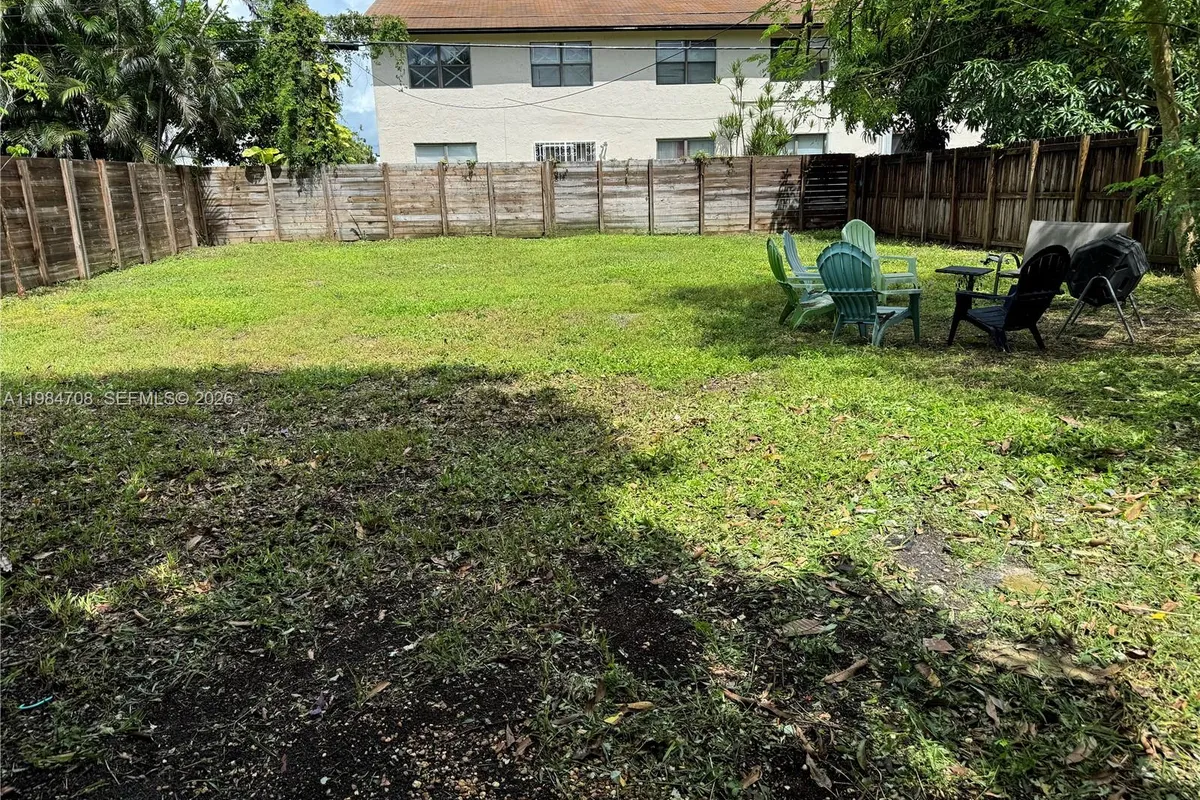 2247 Jackson St, Hollywood FL 33020