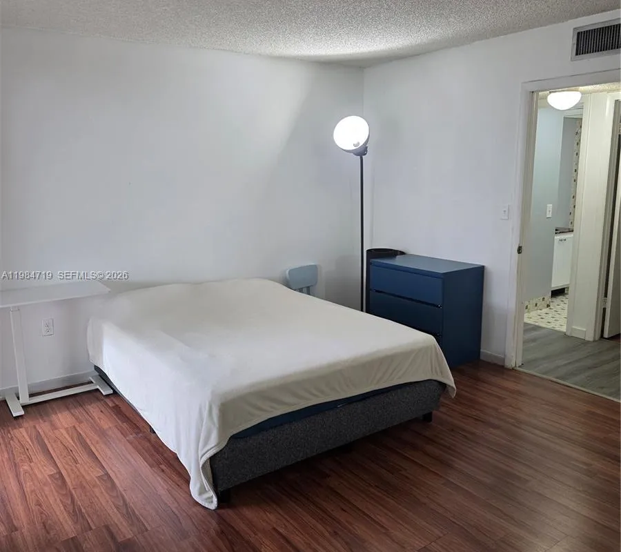 8065 SW 107th Ave # 202, Miami FL 33173