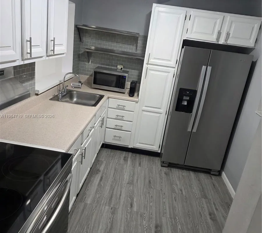 8065 SW 107th Ave # 202, Miami FL 33173