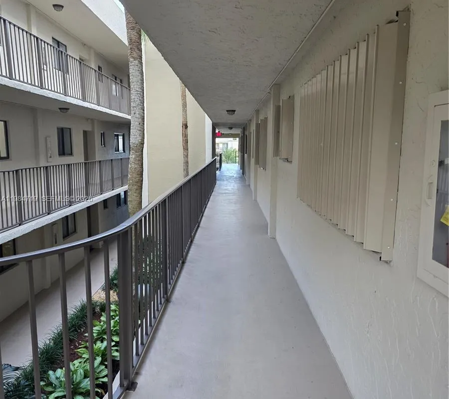 8065 SW 107th Ave # 202, Miami FL 33173