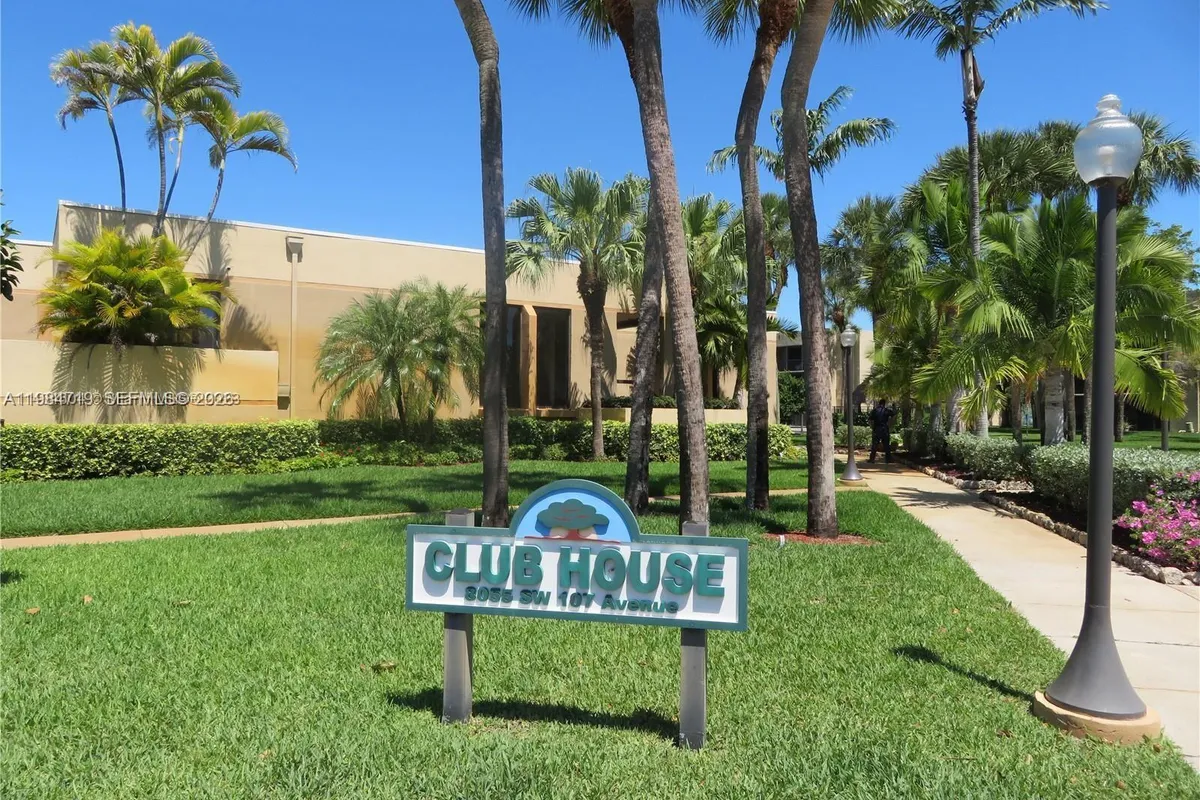 8065 SW 107th Ave # 202, Miami FL 33173