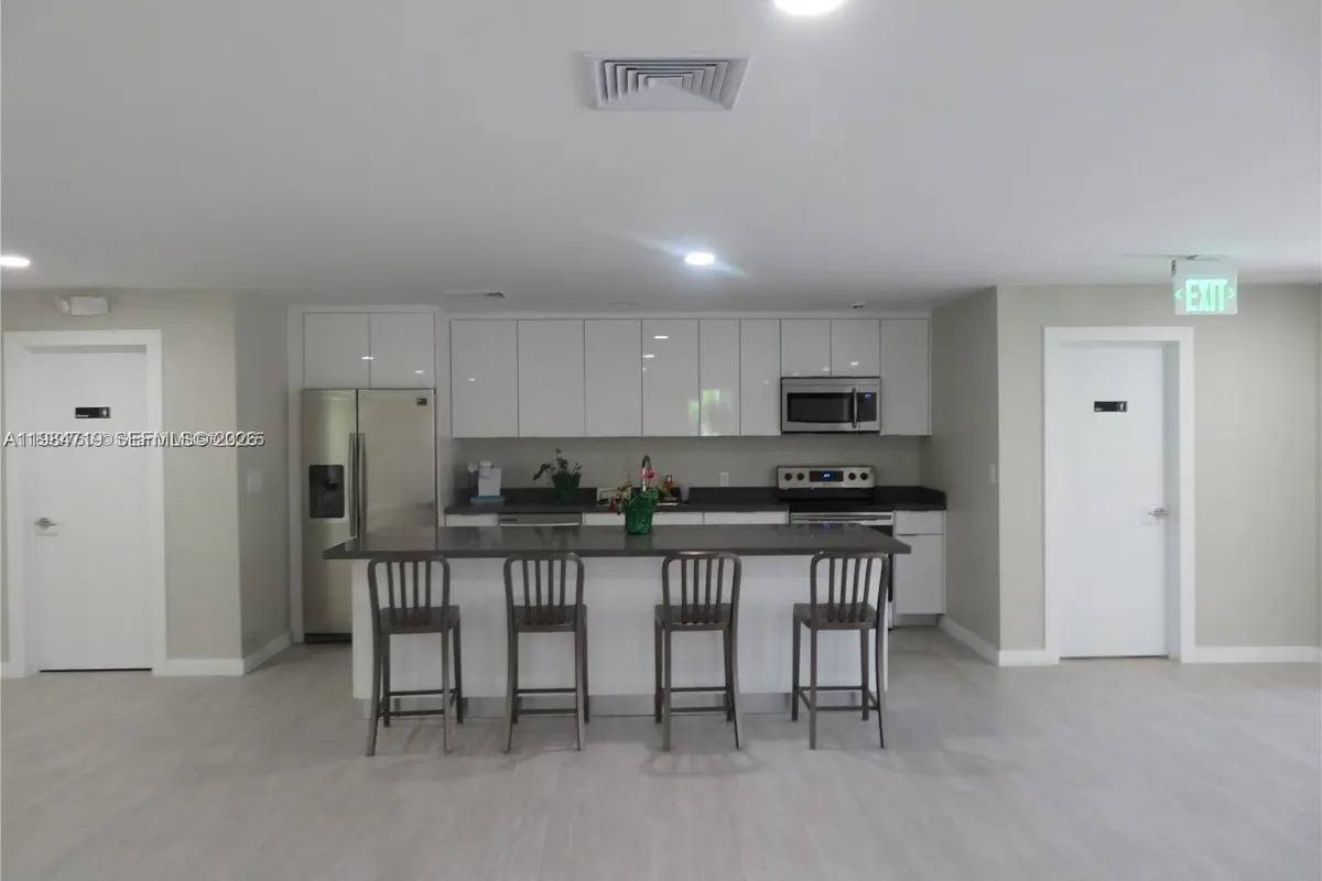 8065 SW 107th Ave # 202, Miami FL 33173