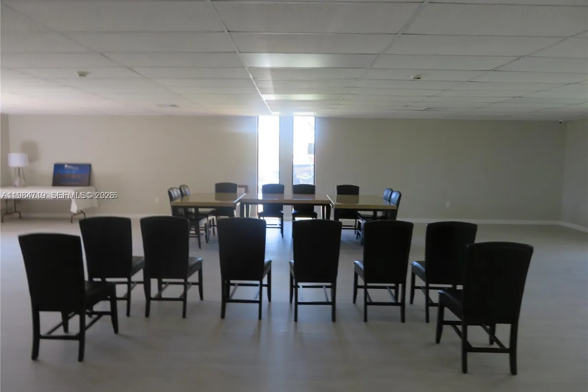 8065 SW 107th Ave # 202, Miami FL 33173