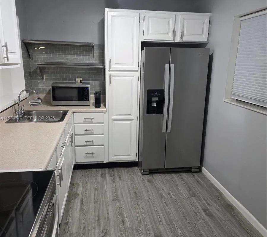 8065 SW 107th Ave # 202, Miami FL 33173