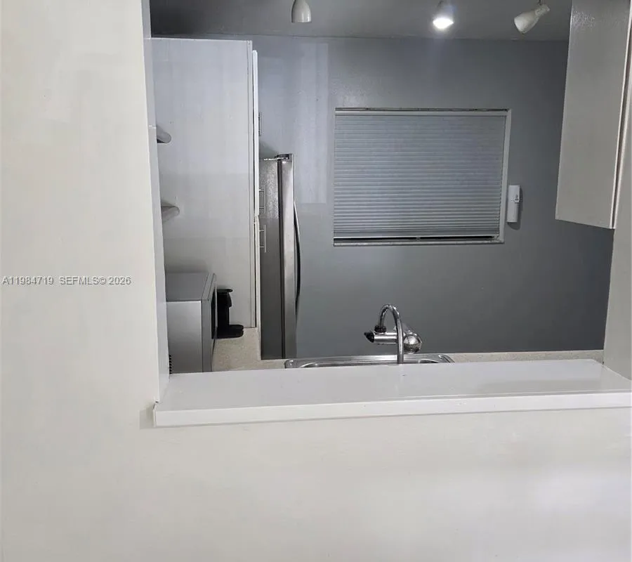 8065 SW 107th Ave # 202, Miami FL 33173