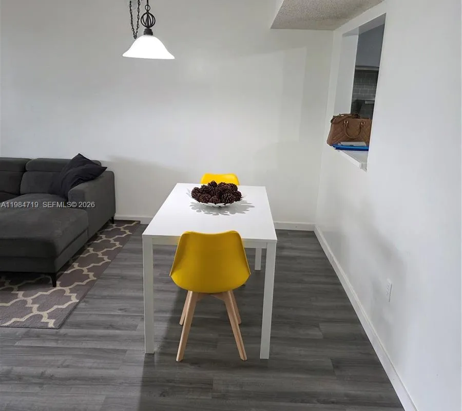 8065 SW 107th Ave # 202, Miami FL 33173