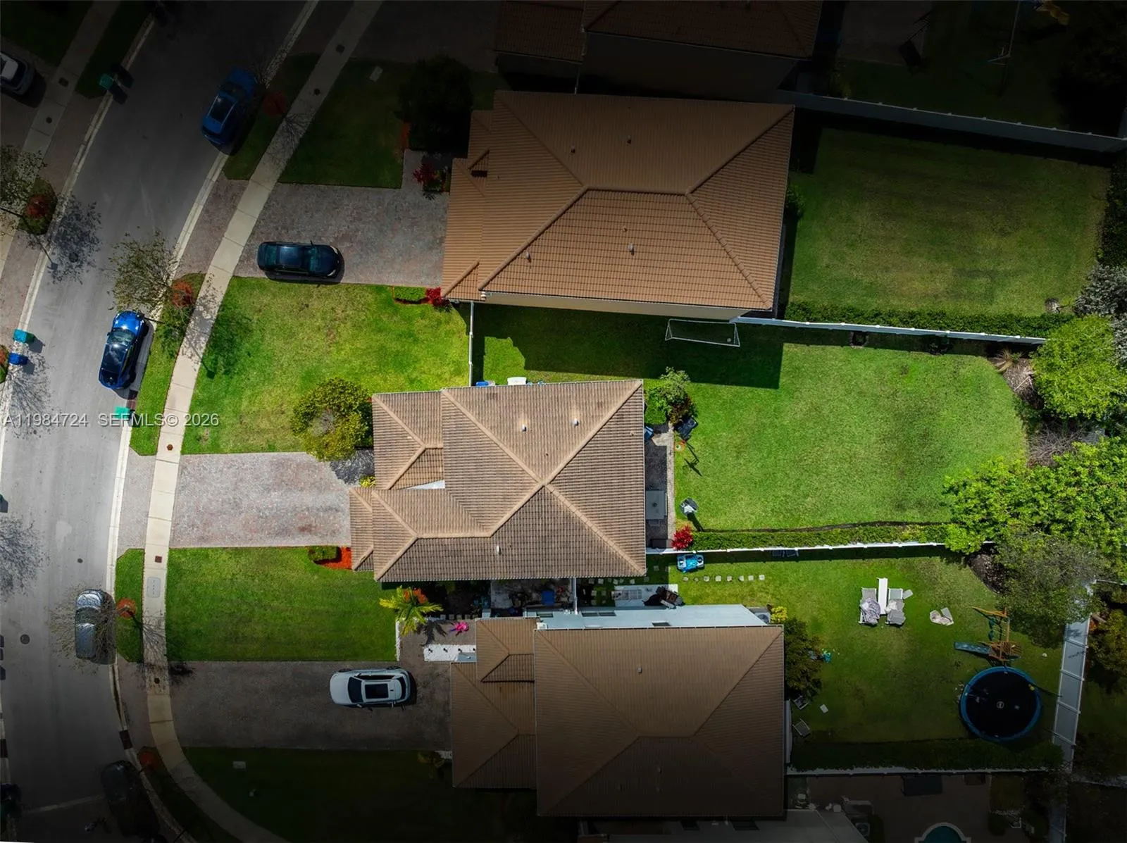 901 NE 191st St, Miami FL 33179