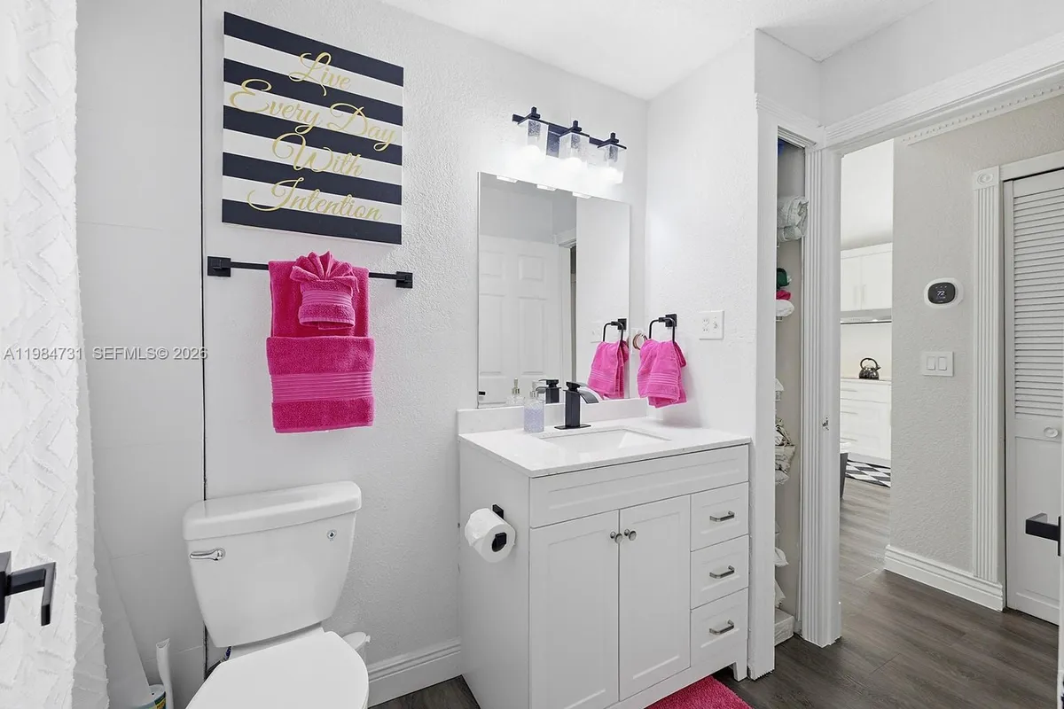 3810 NW 23rd Pl, Coconut Creek FL 33066