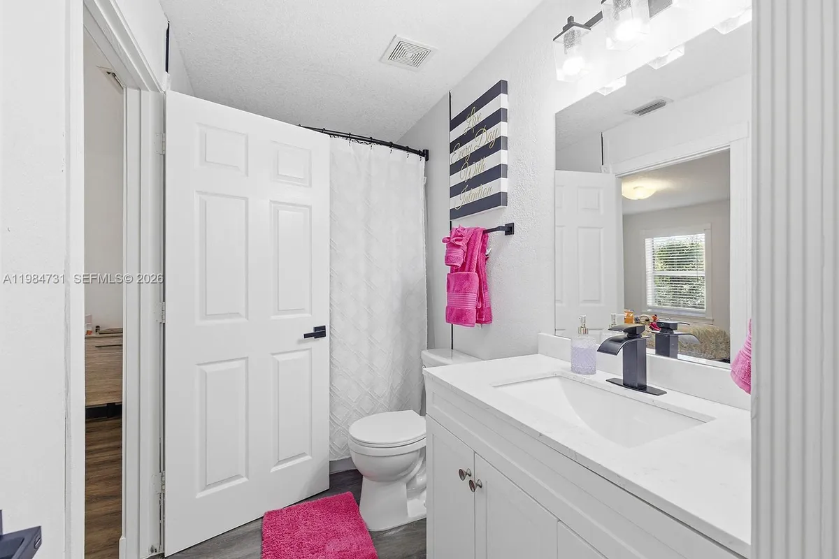 3810 NW 23rd Pl, Coconut Creek FL 33066