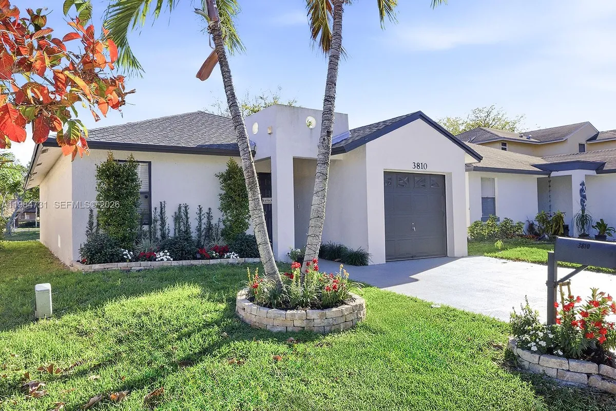 3810 NW 23rd Pl, Coconut Creek FL 33066