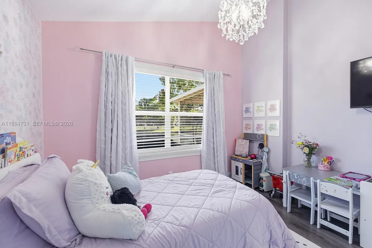 3810 NW 23rd Pl, Coconut Creek FL 33066