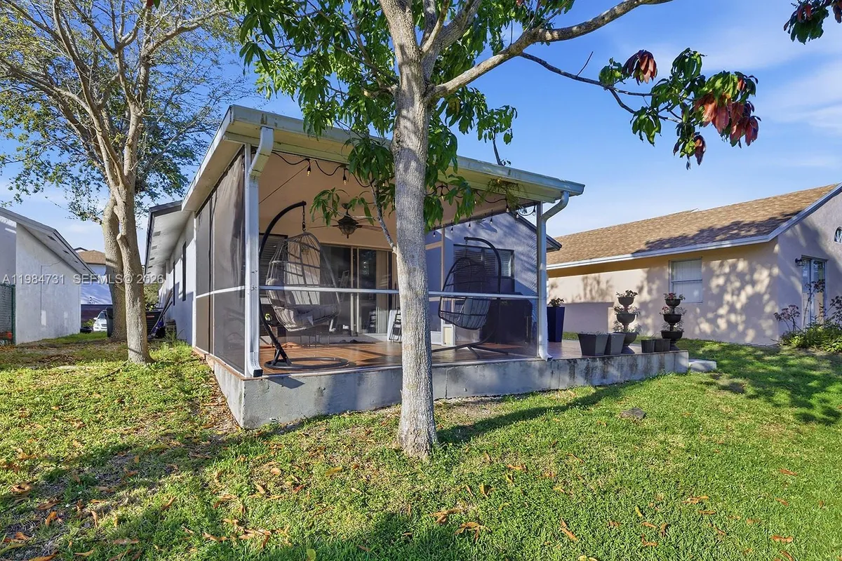 3810 NW 23rd Pl, Coconut Creek FL 33066