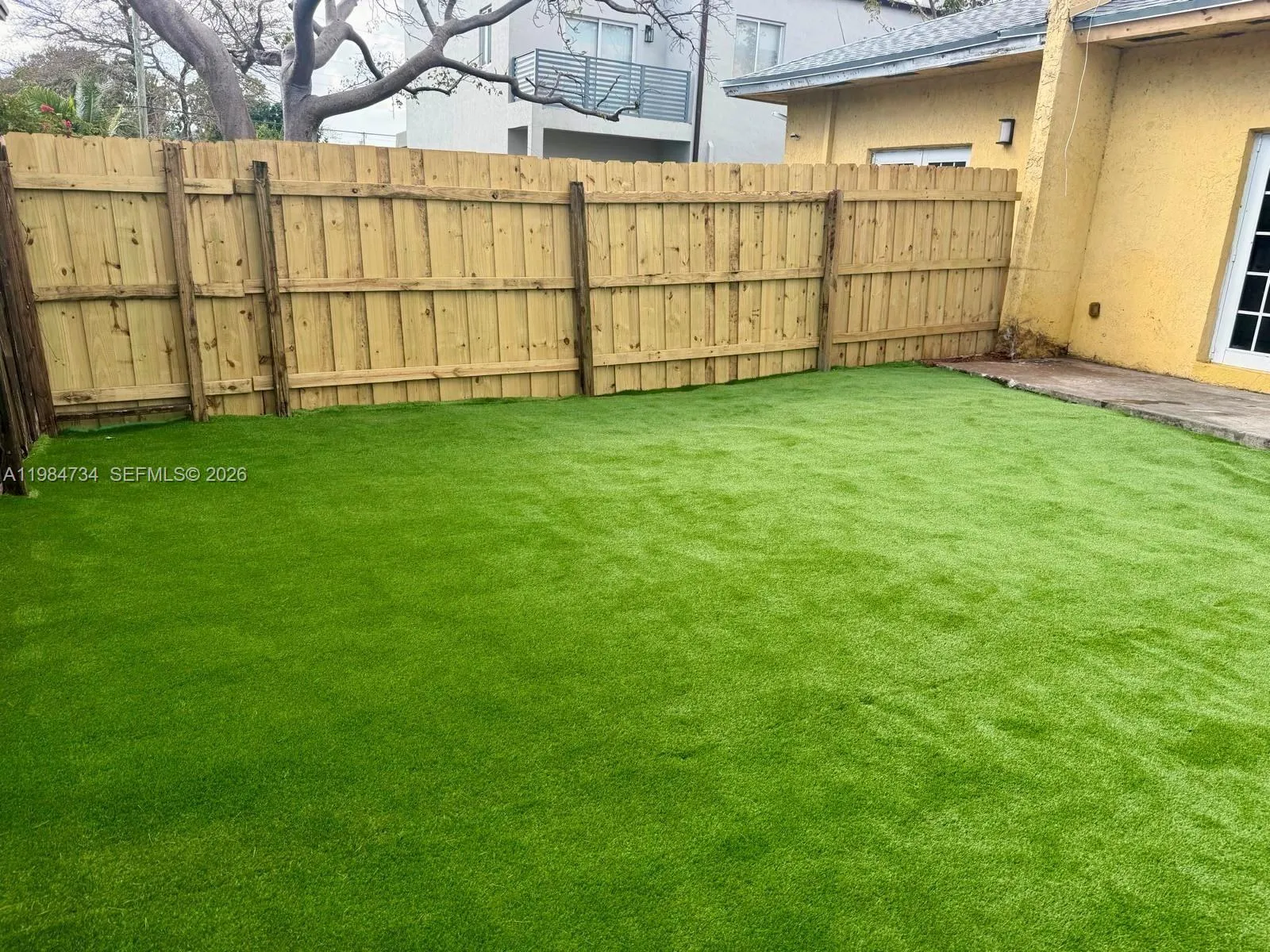 1008 NW 2nd Ave, Hallandale Beach FL 33009