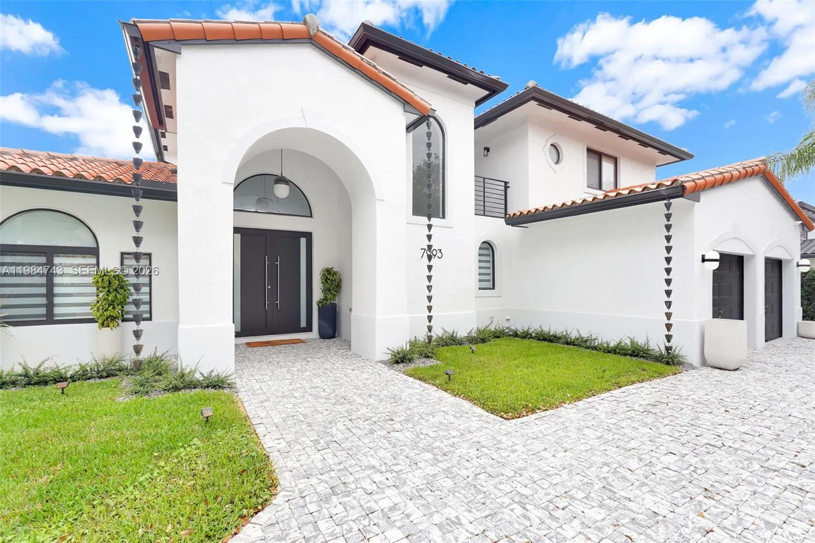 7993 NW 161st Ter, Miami Lakes FL 33016