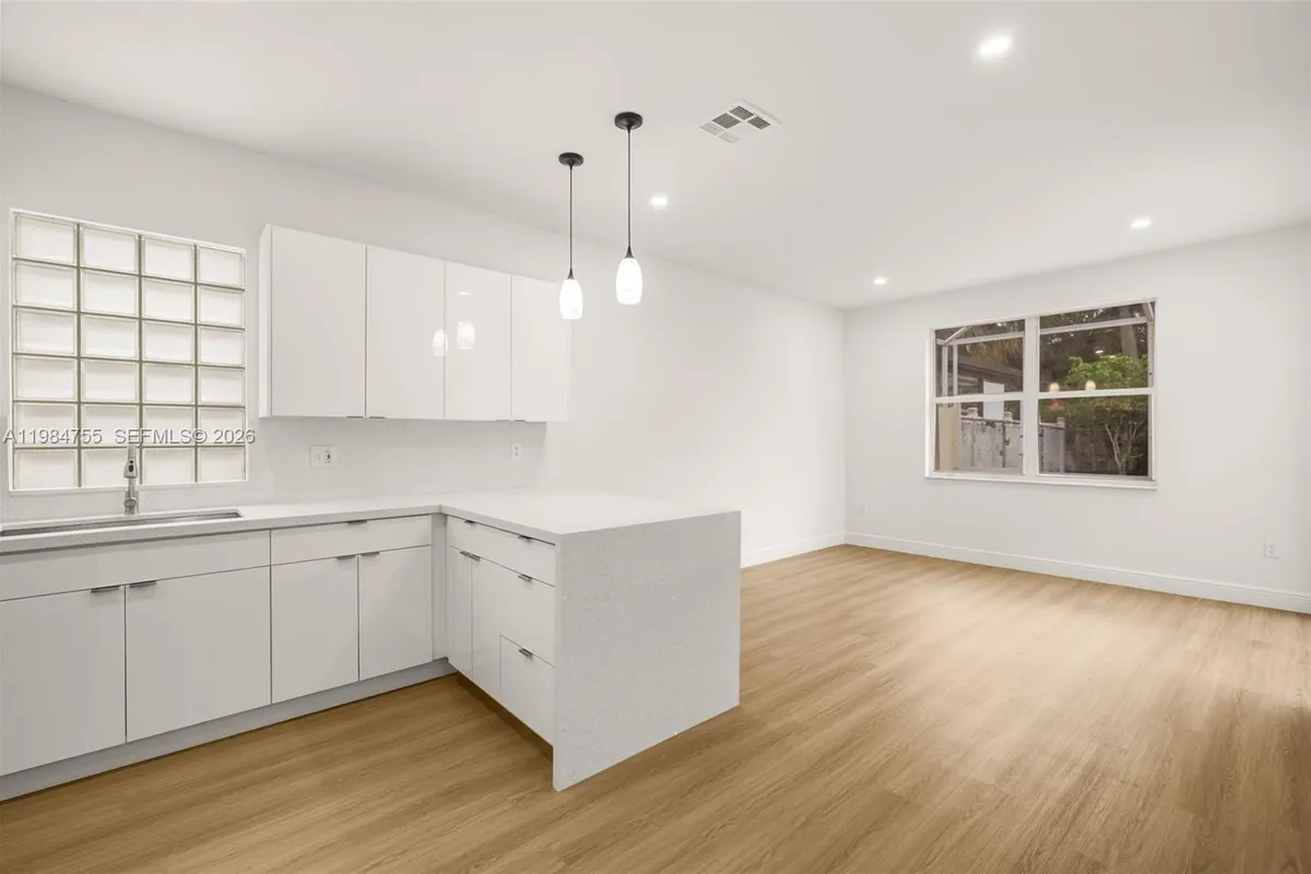 1392 NW 159th Ln, Pembroke Pines FL 33028