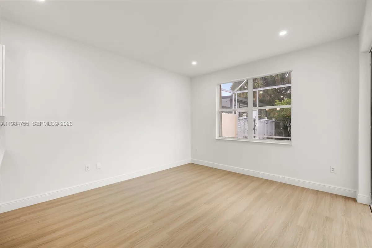 1392 NW 159th Ln, Pembroke Pines FL 33028