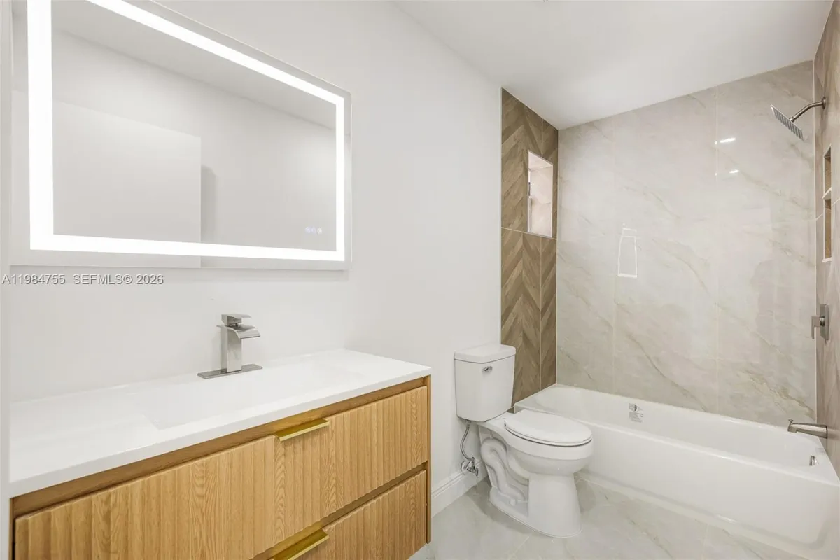 1392 NW 159th Ln, Pembroke Pines FL 33028