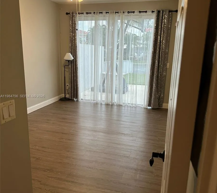 1471 NW 159th Ave, Pembroke Pines FL 33028