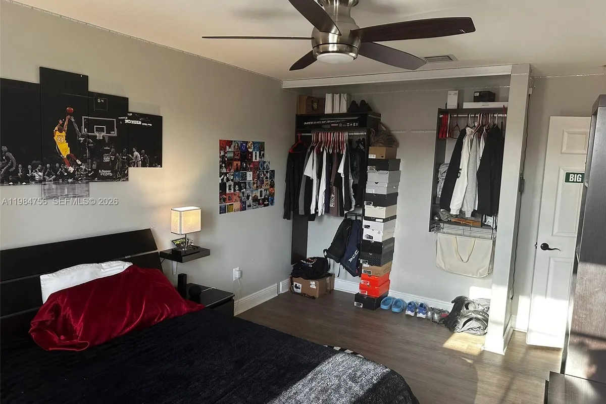 1471 NW 159th Ave, Pembroke Pines FL 33028