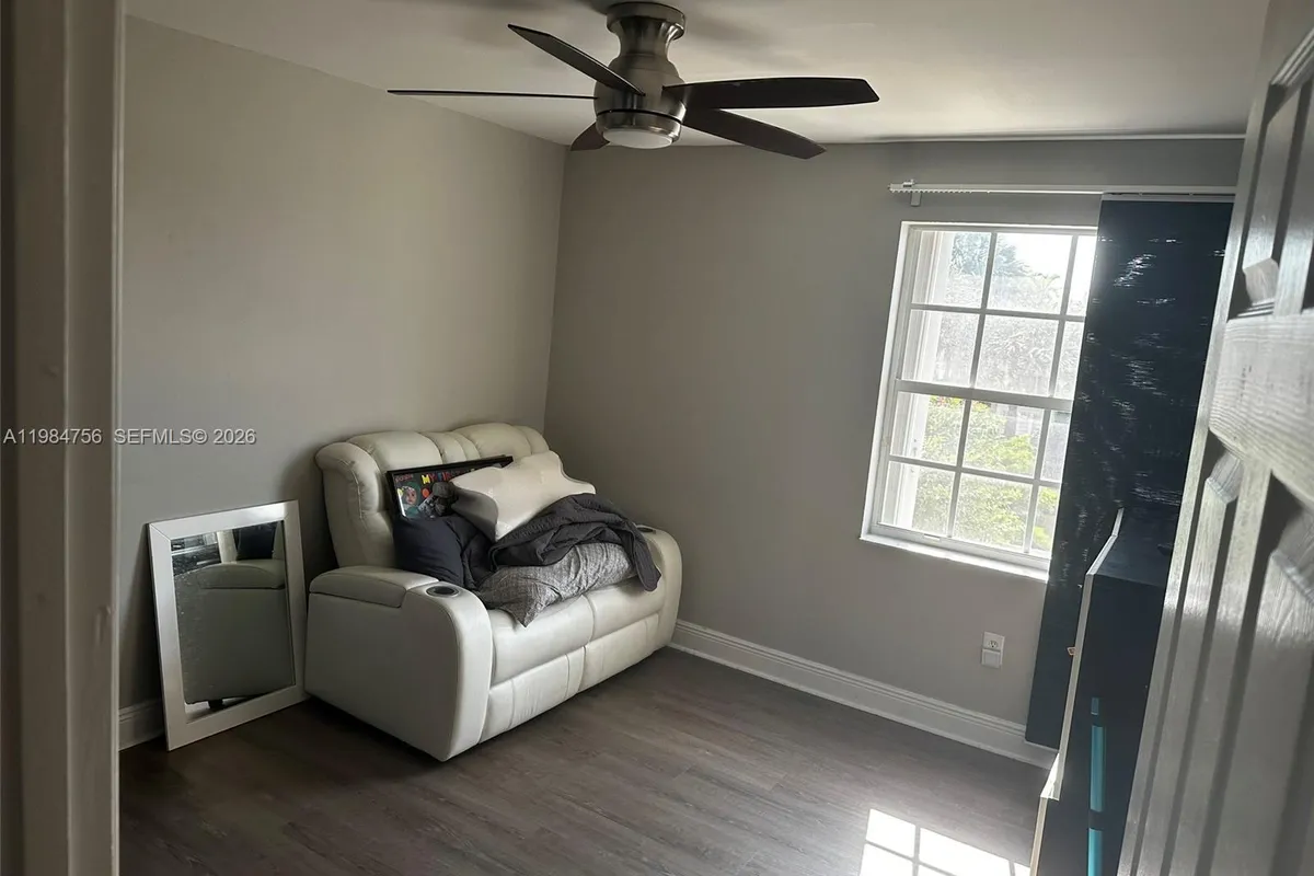 1471 NW 159th Ave, Pembroke Pines FL 33028