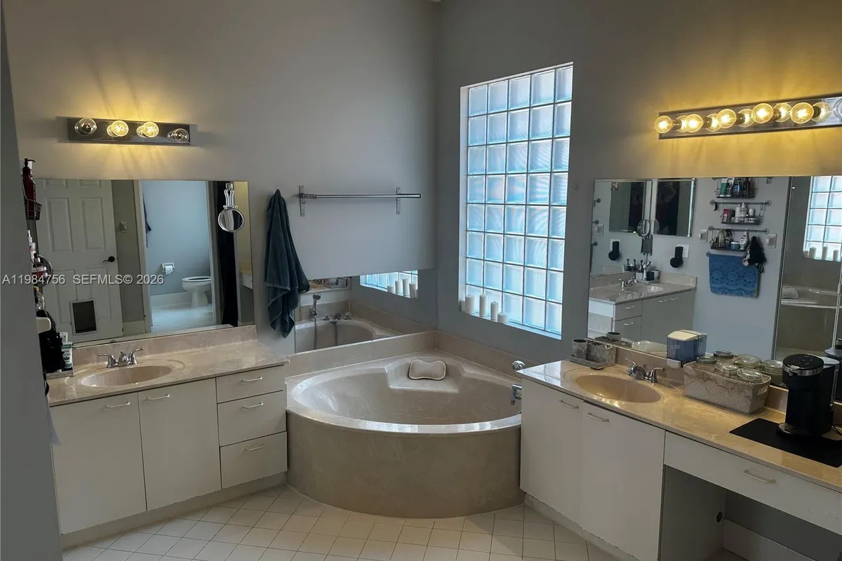 1471 NW 159th Ave, Pembroke Pines FL 33028