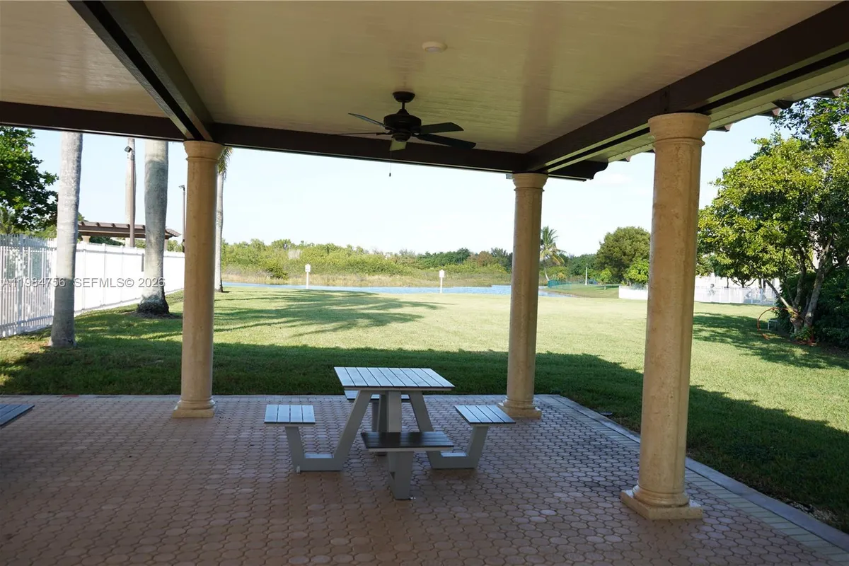 1471 NW 159th Ave, Pembroke Pines FL 33028