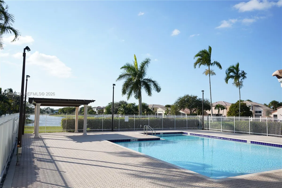 1471 NW 159th Ave, Pembroke Pines FL 33028