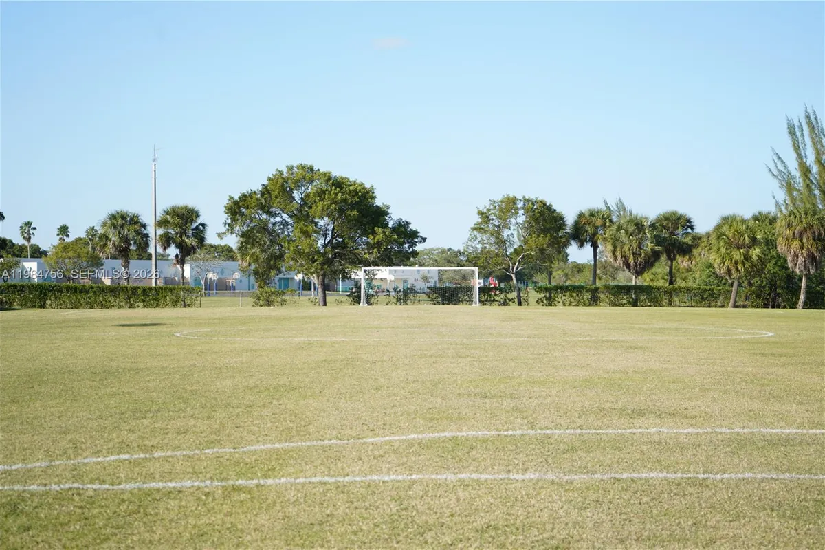 1471 NW 159th Ave, Pembroke Pines FL 33028