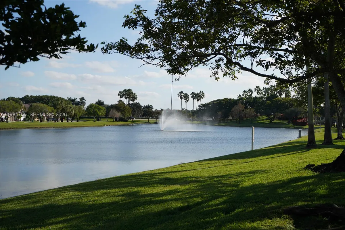 1471 NW 159th Ave, Pembroke Pines FL 33028