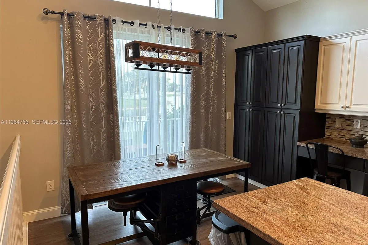 1471 NW 159th Ave, Pembroke Pines FL 33028