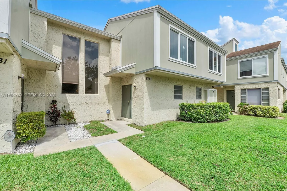 8133 Lagos De Campo Blvd # 1, Tamarac FL 33321