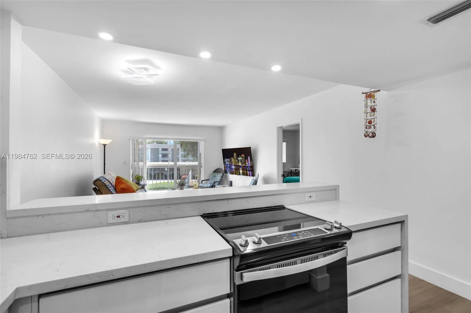 1101 Hillcrest Ct # 206, Hollywood FL 33021