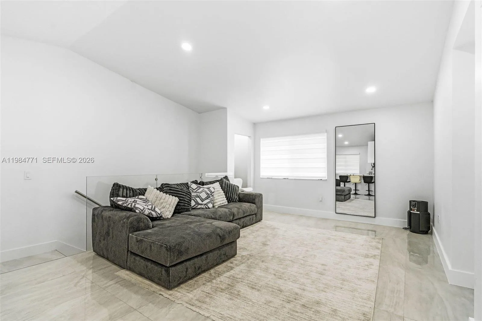 8027 Lake Dr # 204, Doral FL 33166