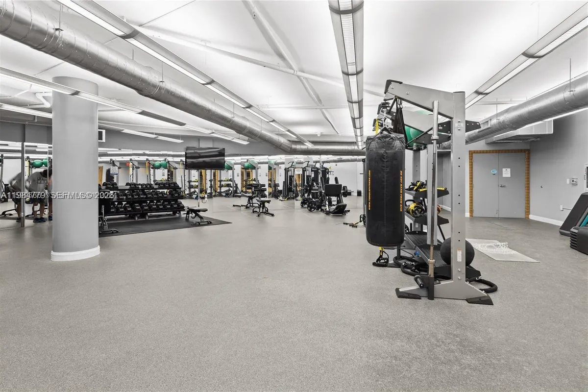 253 NE 2nd St # 433, Miami FL 33132