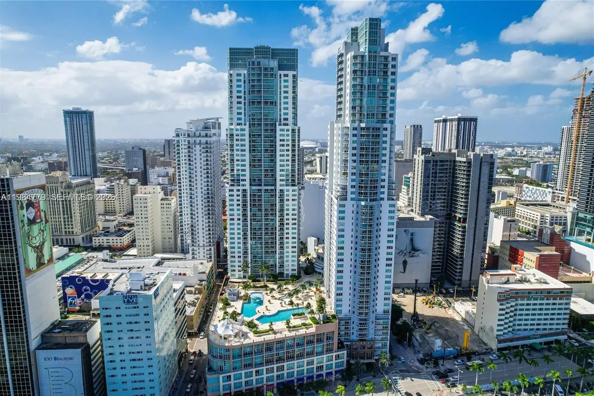 253 NE 2nd St # 433, Miami FL 33132