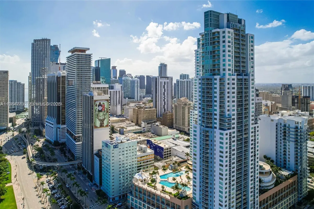 253 NE 2nd St # 433, Miami FL 33132