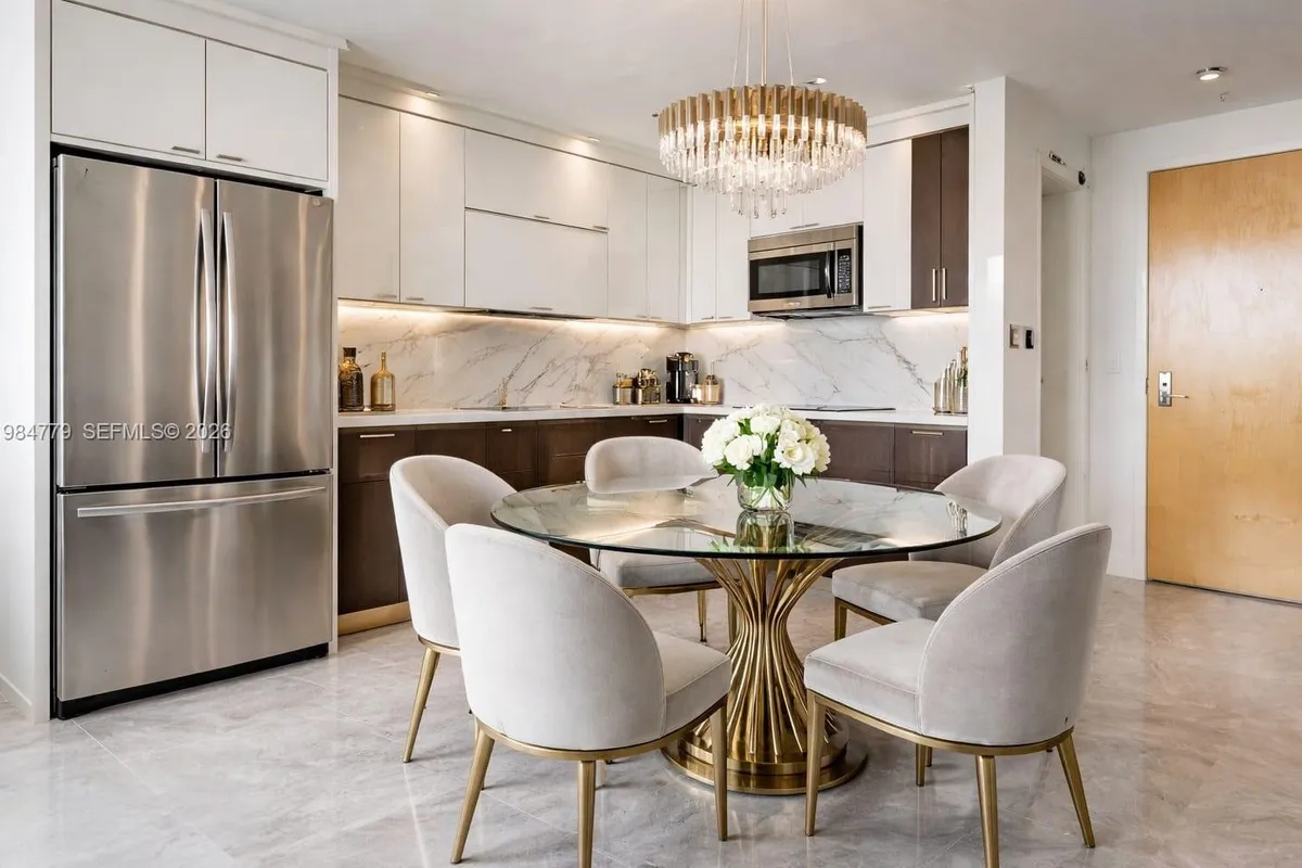 253 NE 2nd St # 433, Miami FL 33132