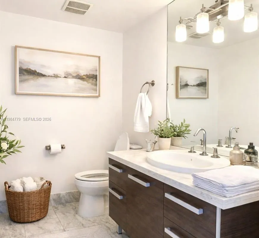 253 NE 2nd St # 433, Miami FL 33132