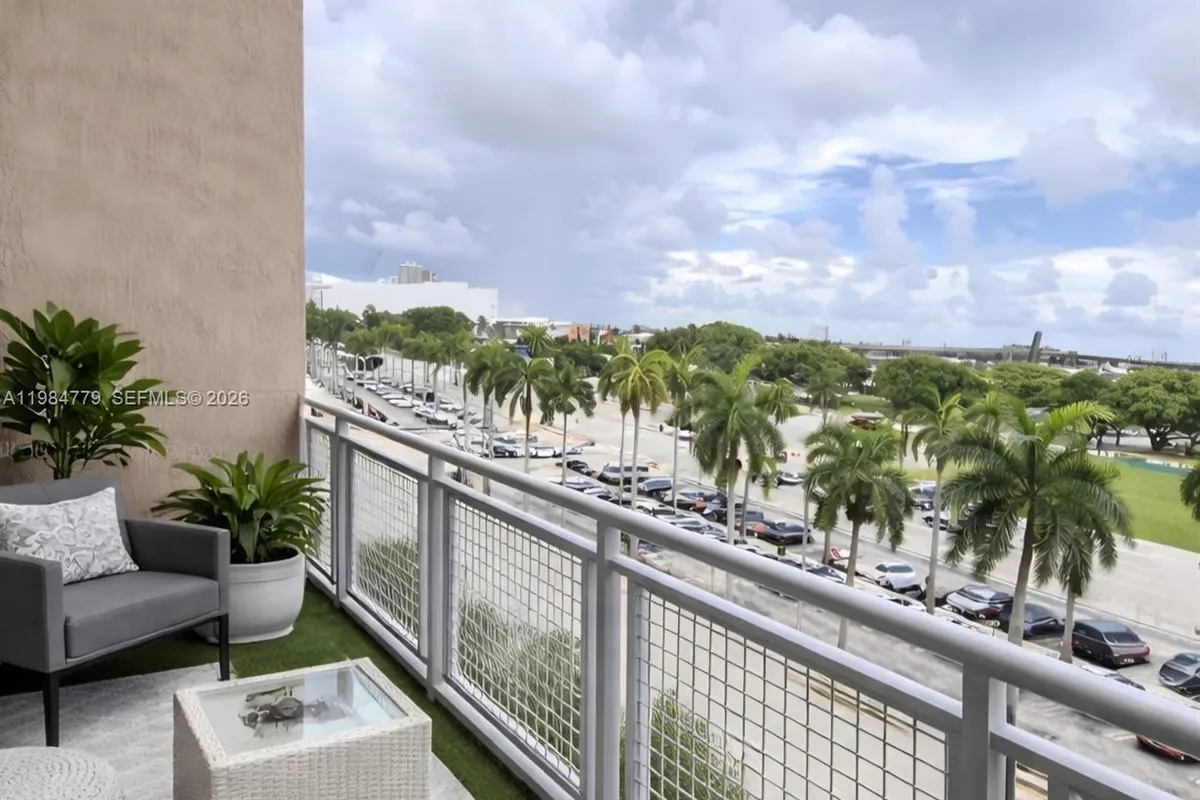 253 NE 2nd St # 433, Miami FL 33132