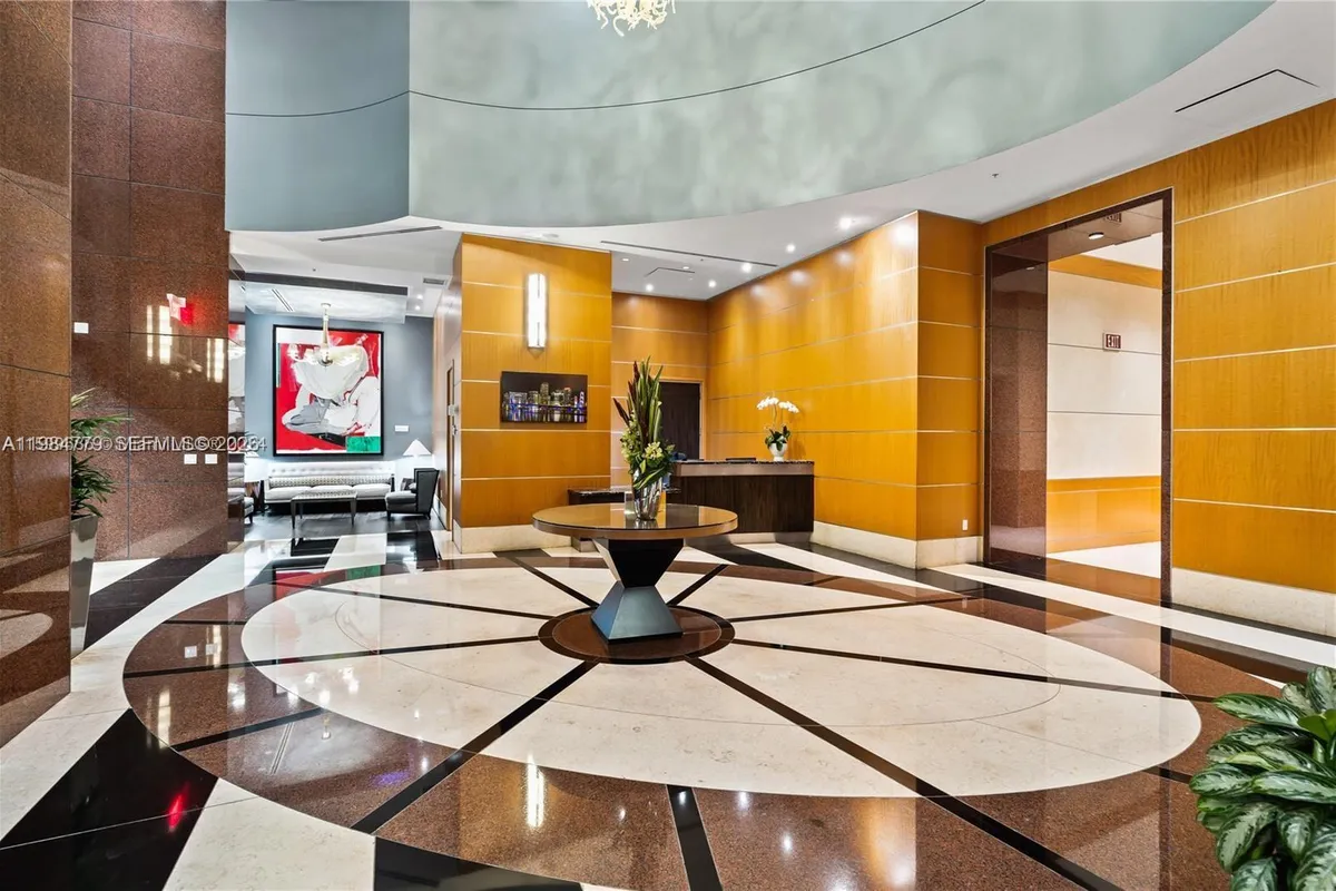 253 NE 2nd St # 433, Miami FL 33132