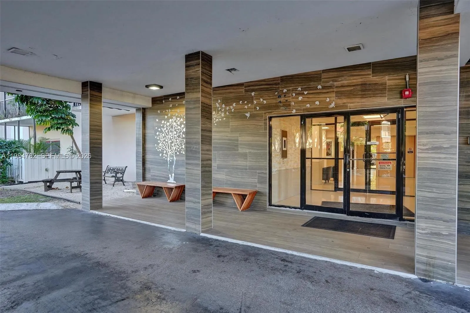 4164 Inverrary Dr # 815, Lauderhill FL 33319